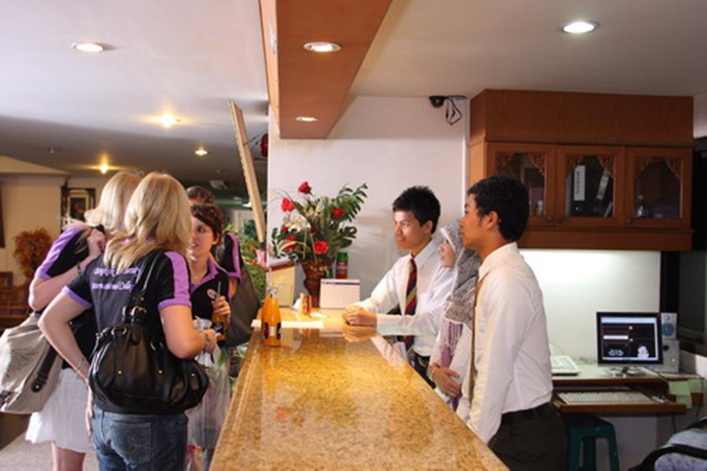 Js Tower Hotell Bangkok Eksteriør bilde